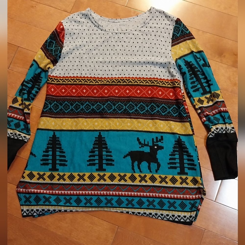Colorful Reindeer Pattern Sweater - Picture 2 of 6